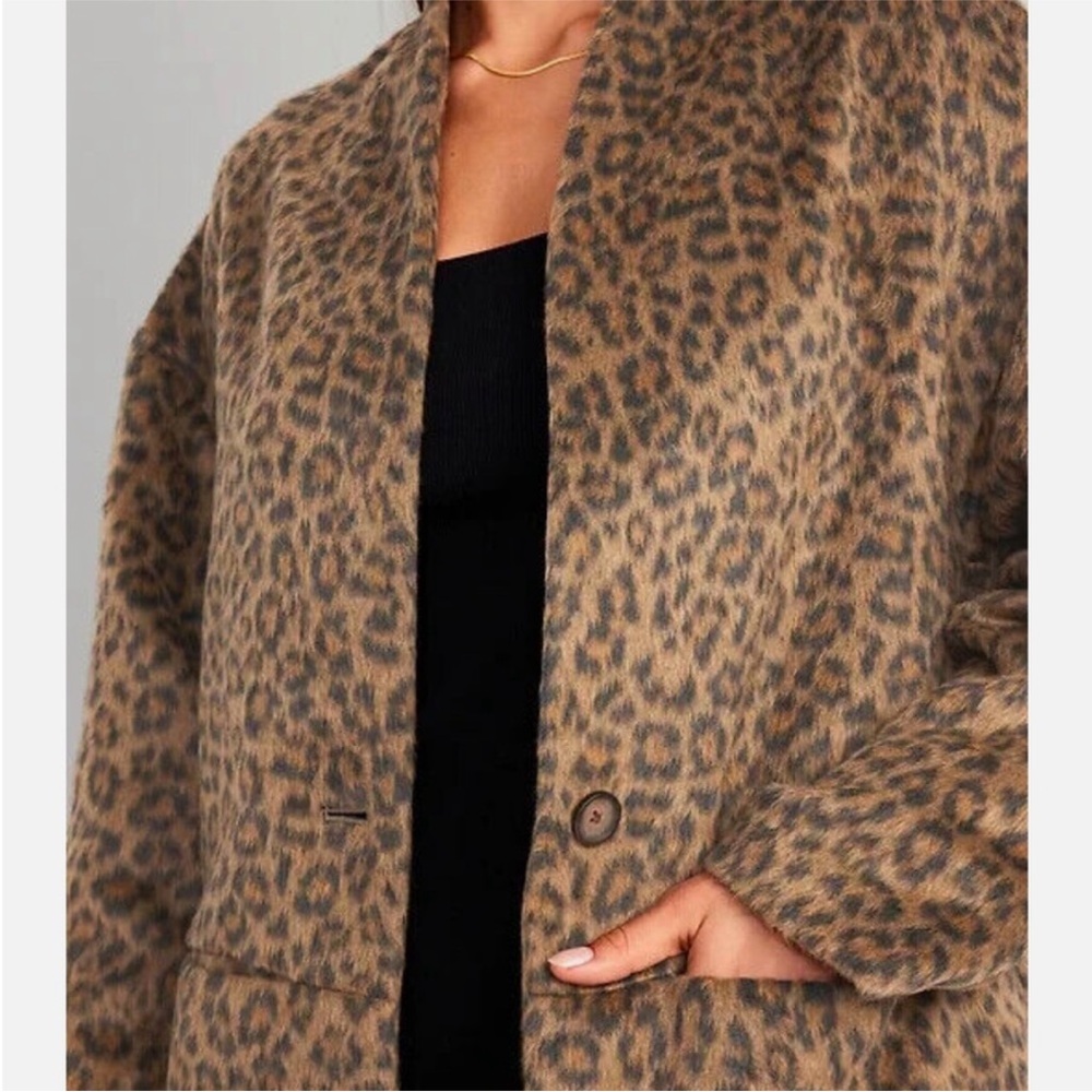 Cardigan Coat Wild Leopard Spots Faux Fur 2
Button Front Small NWT Old Navy - Picture 3 of 9